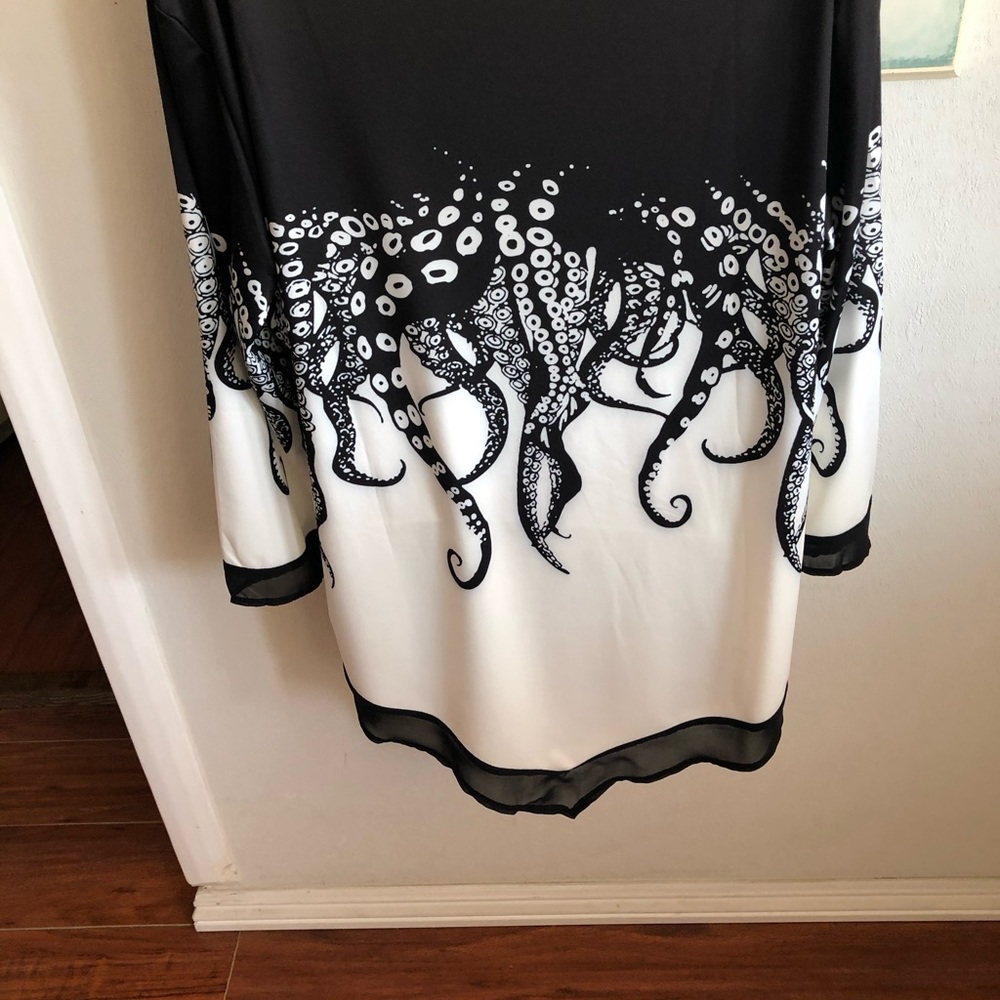 BLACK & WHITE BEAUTIFUL BLOUSE Asymmetric Hem Three Quarter Sleeve - Picture 4 of 6